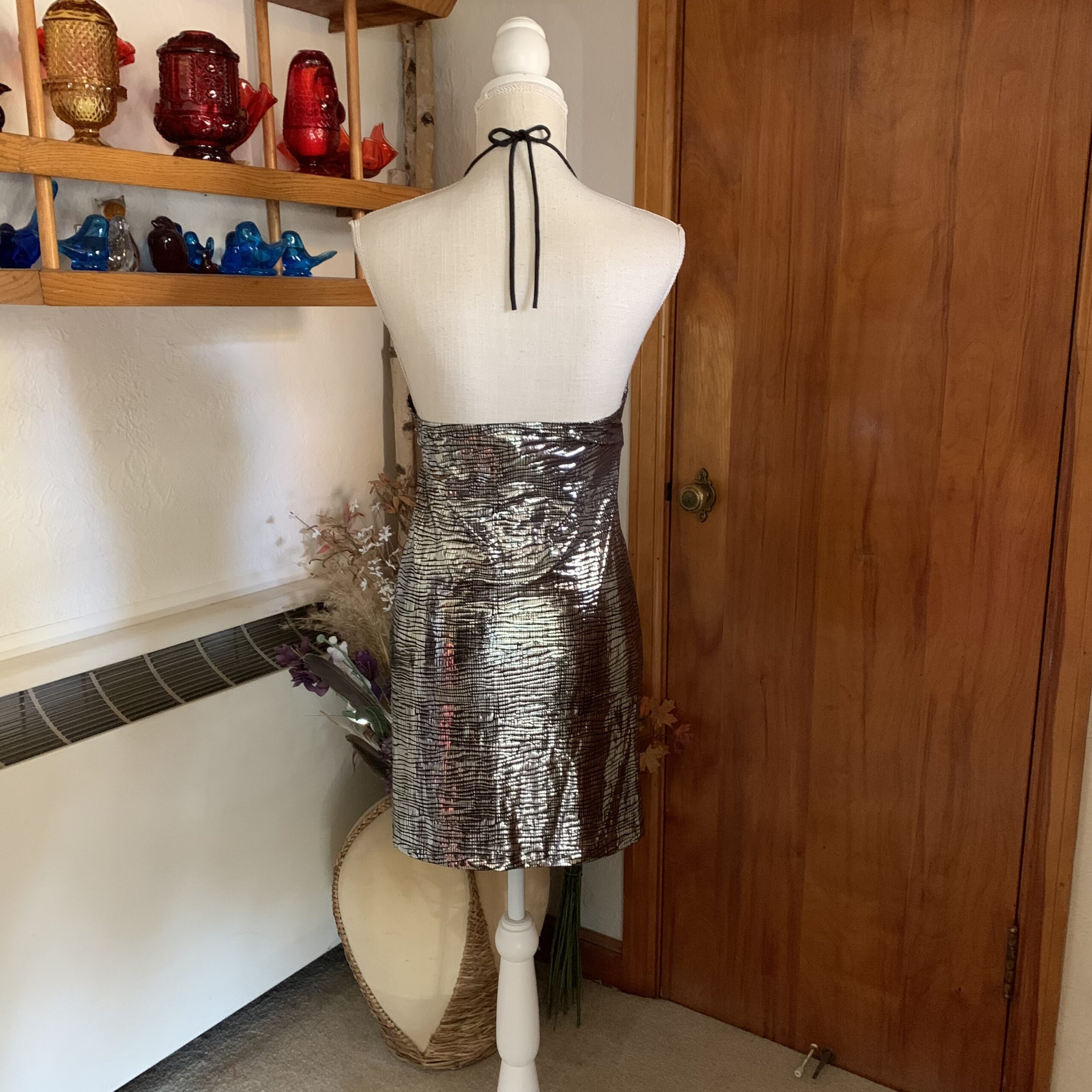 Vintage 1990s Silver Lamé Halter Mini Dress with Belt - Image 5