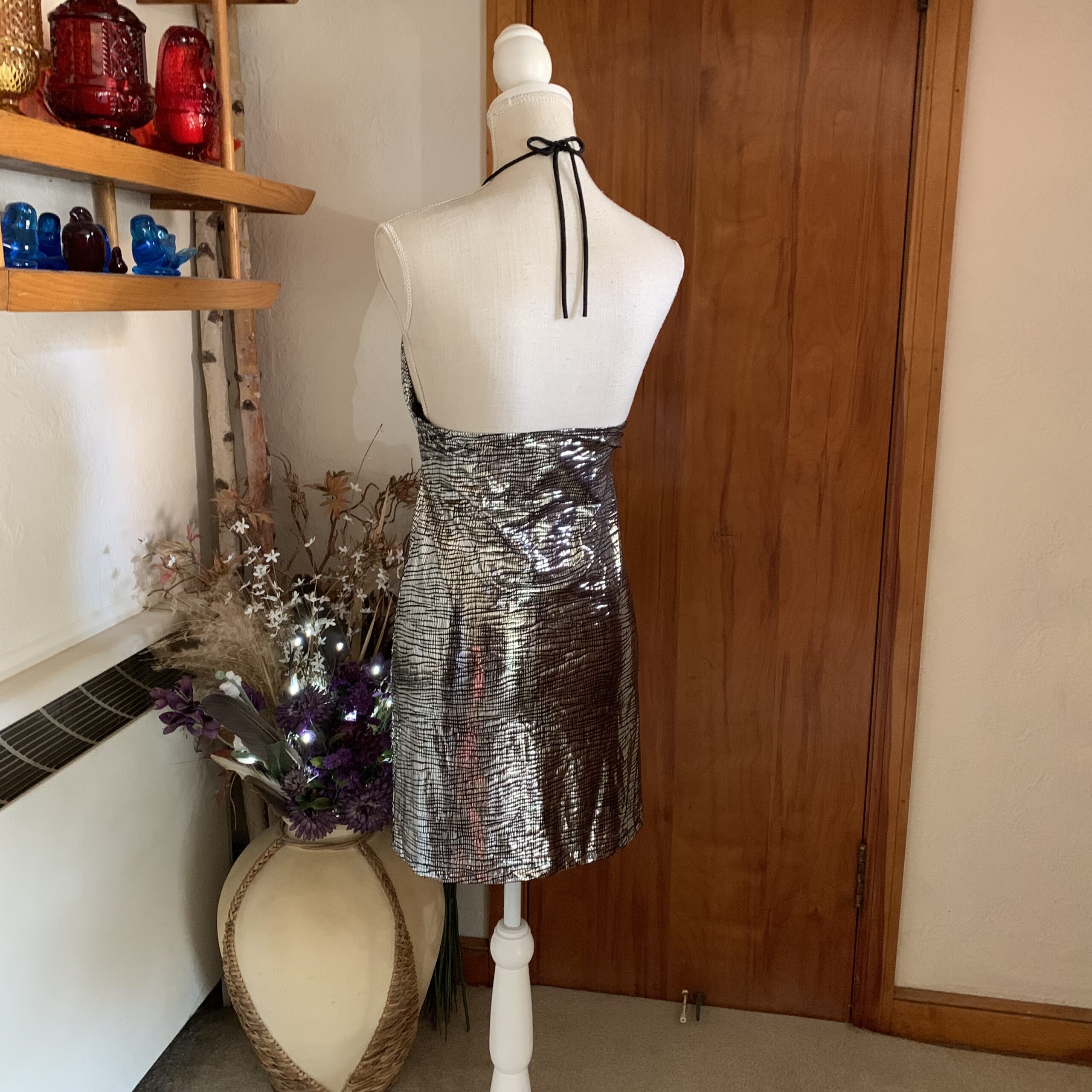 Vintage 1990s Silver Lamé Halter Mini Dress with Belt - Image 4