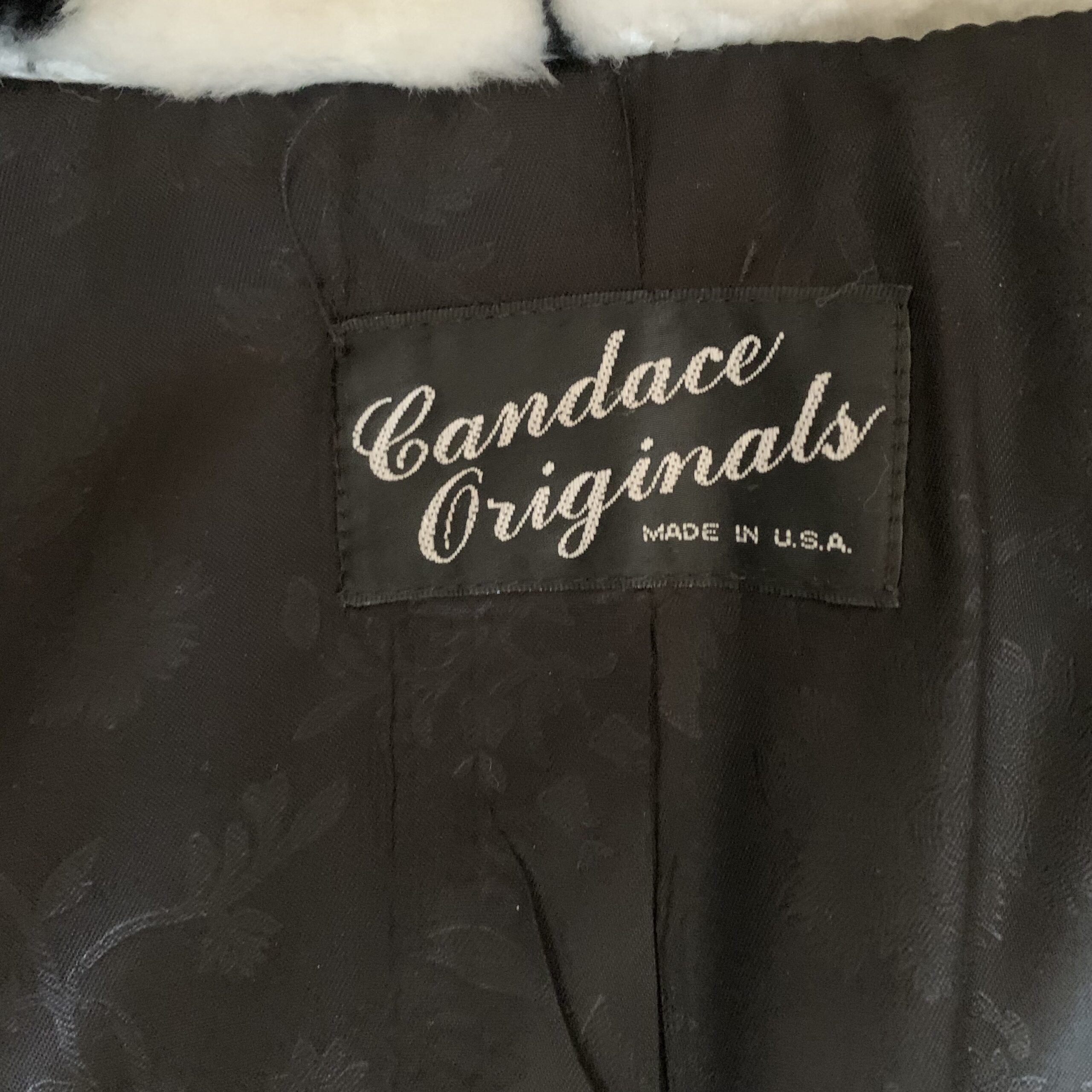 1980s Avant Garde Pop Art Faux Fur Coat – Black And White Faces Motif - Image 8