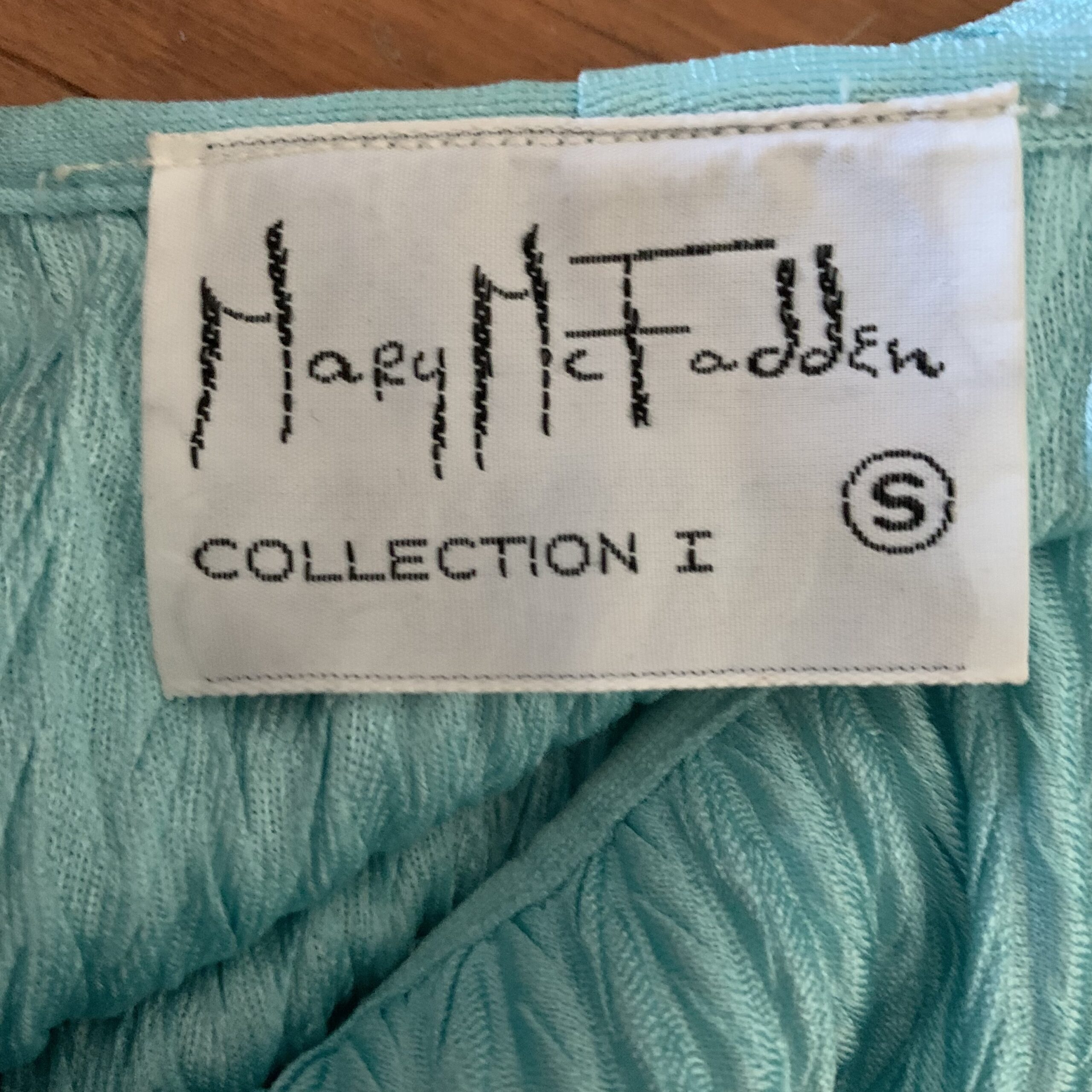 Vintage 1980s Mary McFadden Turquoise Pleated Column Gown - Image 8