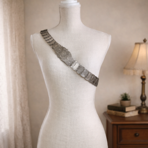 80s Sculpted Silver Medallion Link Belt