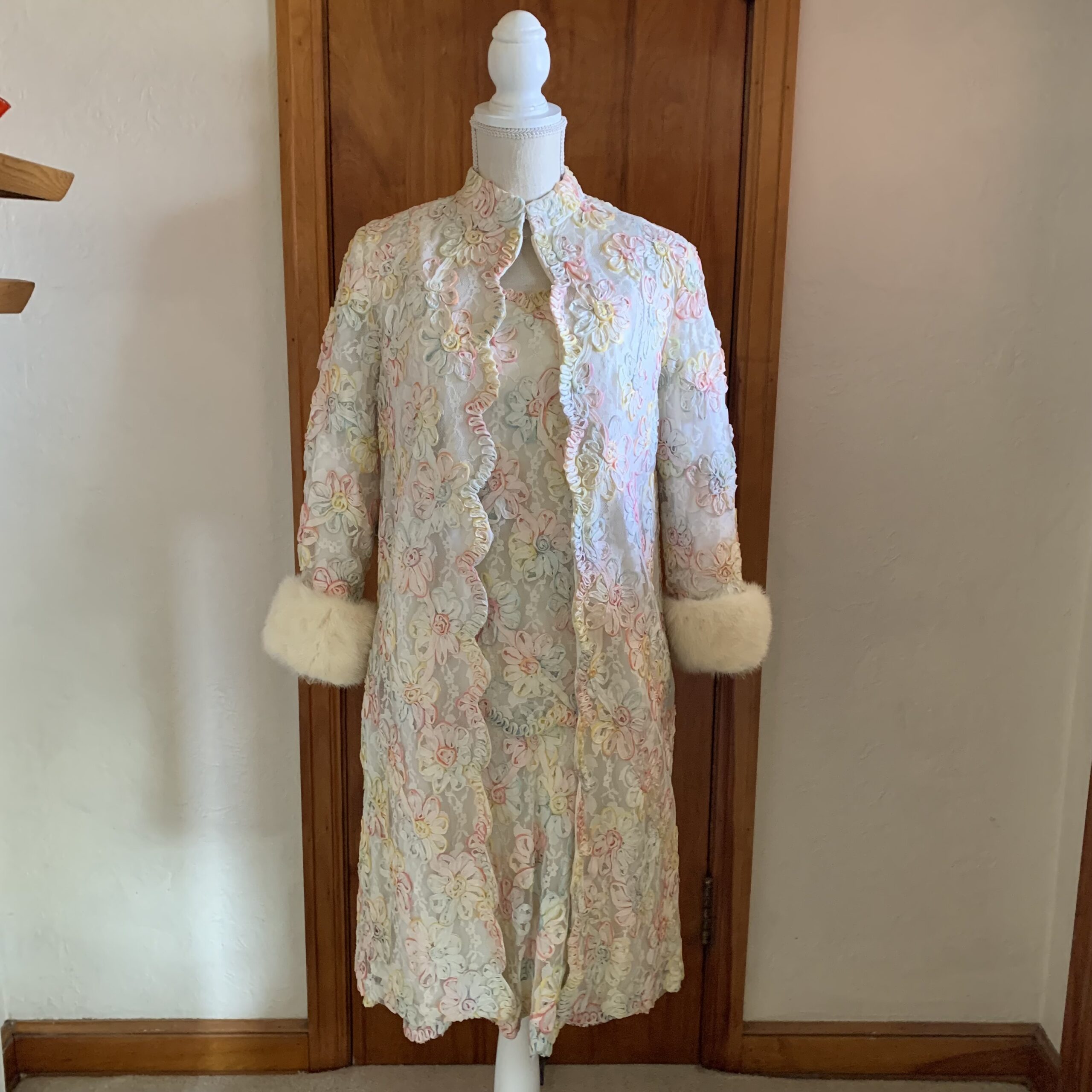 1960s Pastel Ribbon-Work Lace Dress And Coat Ensemble with Mink Cuffs - Image 2